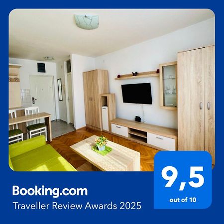 באר Studio Apartment Welcome מראה חיצוני תמונה