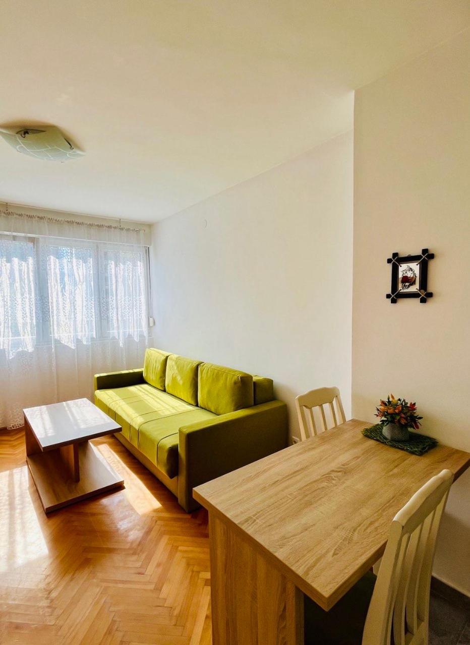 באר Studio Apartment Welcome מראה חיצוני תמונה